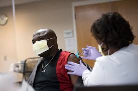 The johnson & johnson vaccine has the advantages of being one shot, not two, and being stored at regular johnson & johnson submitted its request for emergency use authorization on feb. Lo Que Necesita Saber Sobre La Vacuna De Dosis Unica De Johnson Johnson Novant Health Noticias De Salud Para Latinos