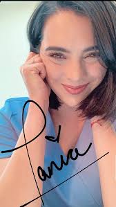 Así luce Scarlet Gruber en la...