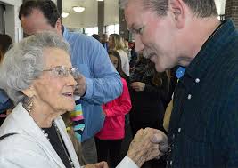 Former Student Honors Art Teacher for Encouraging His Dreams