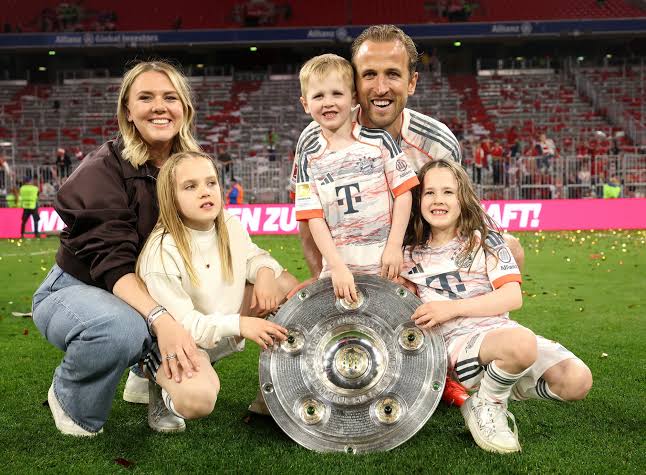 Who Is Harry Kane Married To? All About Wife Katie & Their 4 Children (Photos) - Just Jared - Celebrity News and Gossip | Entertainment