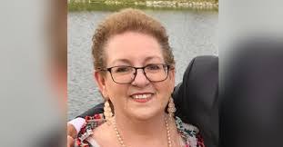 Carolyn Kimbrough's Instagram, Twitter & Facebook