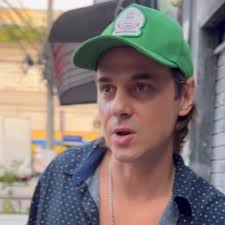 Ex-galã de Malhação, Daniel Erthal tem carrinho de bebidas furtado no Rio:  'Tempos sombrios'