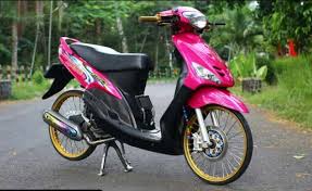 Koleksi foto modifikasi honda vario 125 touring paling gagah. 10 Modifikasi Mio Sporty 2021 Merah Kuning Hijau Putih Thailook Babylook Ban Besar Dan Standar Marchelloka Com