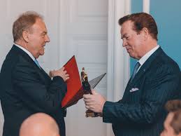 Ghelamco, 100% family owned, was created in 1985 by mr paul gheysens. Paul Gheysens Honoured With The Vector Award