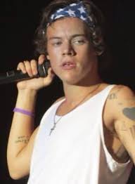 Massage My Straightness Away (Larry AU)