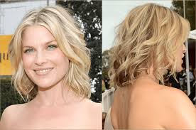 For women with medium hair length, they also need layers to accelerate visual attention. How To Nail The Medium Length Hair Trend