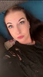 What Melanie song do I look like (ugly pics sr)