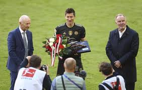 Lewandowski reminds haaland of the bundesliga pecking order. Bayern Sturmer Lewandowski Ubertrifft Tore Rekord Von Muller Reviersport