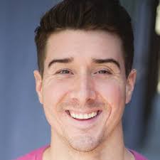 Damon Pearson's Instagram, Twitter & Facebook