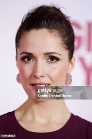 856 fotos e imágenes de alta resolución de Rose Thorne