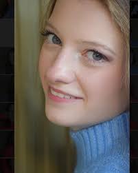 A few new headshots. Thank you @holland_haven1 for inviting us to shoot &  have fun. #twinmodels #twins #laneyandlily #headshot