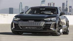 Don T Expect The 2020 Audi E Tron Gt Or Any Other Audi Ev To Ditch The Massive Grille Top Speed Audi E Tron Porsche Taycan Electric Sports Car