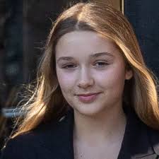 Harper Beckham's unearthed outfit selfie gives mum Victoria a run for her  money