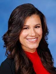 Elizabeth Bergamasco's Instagram, Twitter & Facebook