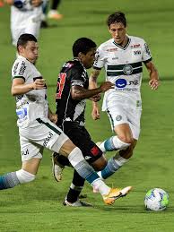 Em 47 confrontos até hoje, houve 23 vitórias do vasco, 10 empates, e 14 triunfos do coritiba. O Ez Jzoovextm