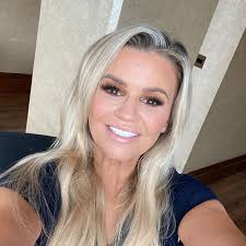 Kerry katona's daughter heidi banned on instagram. Kerry Katona Set To Undergo Breast Reduction This Week After Surgery Was Moved Forward Aktuelle Boulevard Nachrichten Und Fotogalerien Zu Stars Sternchen