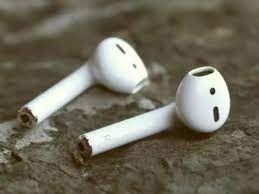 Backed by premium apple technology, these durable, wireless earpieces connect quickly and deliver excellent sound quality. Apple Airpods This Pop Star May Be The Biggest Fan Of Apple Airpods Times Of India