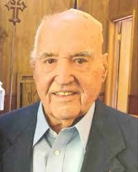 Tracy Kuehl's Instagram, Twitter & Facebook