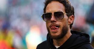 Bryan Calvo wins Hialeah mayoral race, defeating interim mayor Jackie  Garcia-Roves