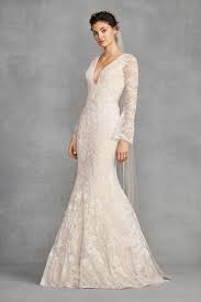 Strapless with a sweetheart neckline and delicately placed chantilly lace appliques throughout the bodice, waist, exquisite tulle ball gown skirt and cathedral train giving this dress that true princess feel. White By Vera Wang Lace And Beads Wedding Dress Off 72 Medpharmres Com