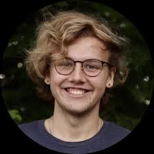 I am thrilled to announce that I will be going back to The LEGO Group in  May as an Associate Model Designer.