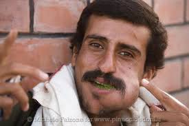 Il Mondo di Michele/Yemeni man showing his Qat bulge! Yemen