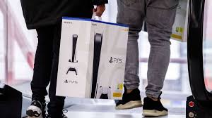 Laut chip.de gibt es keinen festen releasetermin für die playstation 5 aber viele gerüchte. Playstation 5 Ps5 Heiss Begehrt Insider Verrat Nachschub Detail Verbraucher