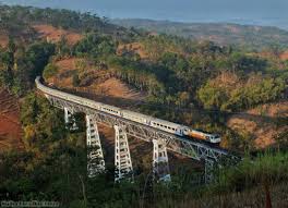 Gambar kereta kartun di jalan raya kartun di jalan raya kereta png dan psd untuk muat turun percuma. Kereta Api Indonesia On Twitter Di Bawah Jembatan Ka Citiis Membentang Jurang Berada Di Atas Jalur Jalan Raya Lingkar Nagreg Di Wilayah Kabupaten Bandung Jawa Barat Memiliki Panjang 300 Meter Yang