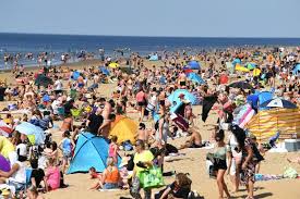 Three men in hospital after 'arranged fight' with sword and axe in a witness told the liverpool echo that the men had met on the beach for an arranged fight before one. How To Beat The Crowds At Formby Beach And The Squirrel Reserve Liverpool Echo