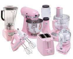 This retro pink kitchen appliance is a must have! Goodshomedesign