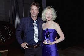Последние твиты от anne heche (@anneheche). Is Anne Heche Dating Her Former Hung Costar Thomas Jane People Com