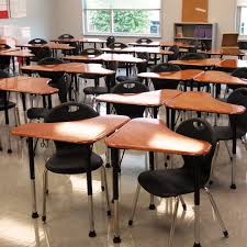 Now This Collaborativelearning Corner At Park City School In Utah Gives Students A Pleasant Classroom Seating Arrangements School Furniture Desk Arrangements