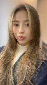 Los verdaderos artistas también están en las peluquerías ✂️💫, Es un  ambiente increíble🪞💛 desde que entras te hacen sentir especial. ,  Atención, detalle y arte en cada movimiento. Gracias ...