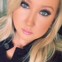 Alexis Compton's Instagram, Twitter & Facebook