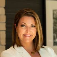 Monica Ledbetter's Instagram, Twitter & Facebook