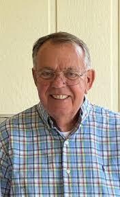 Lisa Calfee's Instagram, Twitter & Facebook