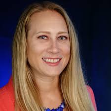 Mandy Lewis's Instagram, Twitter & Facebook