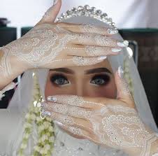 Pin Oleh Sanik Ismata Di Pre Wedding Photography Rias Wajah Pengantin Pengantin Wanita Desain Henna
