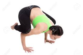 Muktasana, liberation pose, is either exactly the same as siddhasana, as stated in the 15th century hatha yoga pradipika, or a variant with the feet close in to the perineum but resting on the ground, that is, left foot touches the perineum, and the right foot is close to the left foot, but resting on the ground. Sportliche Madchen Tun Handstand Yoga Asana Kran Crow Pose Bakasana Training Fur Arme Und Schultern Ansicht Von Oben Lizenzfreie Fotos Bilder Und Stock Fotografie Image 37910521