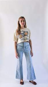 Jun 23, 2021 · celebrities like kaia gerber, kendall jenner, and victoria beckham are wearing bell bottoms again, and these extreme flare pants remind us of mamma mia. Vintage 1970er Jahre Bell Bottom Jeans 22 70er Jahre Plaid Etsy