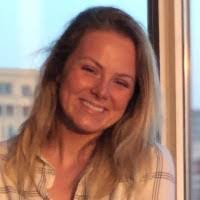 Annie Neal's Instagram, Twitter & Facebook