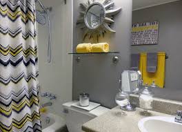 Black And Grey Bathroom Decor Ideas Grey Wall Bathroom Design Yellow Towels White Shower Curtain With Black Yellow Accent Grey Marble Yellow Bathroom Decor Gray Bathroom Decor Yellow Bathrooms