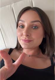 Traveller Love Island Sinead Finney