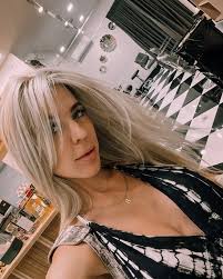 BILLIE BEEVER (@billiebeever) · Instagram 照片和视频