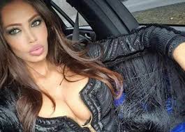 Chi núi tiền phẫu thuật thẩm mỹ, bạn gái cũ Neymar cú vẫn hoàn cú