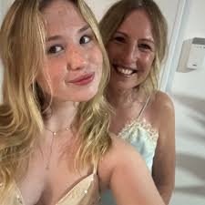 Hi, looking for driving instructors with availablity from January for my 17  year old daughter please. 🫶 thank you 🙂