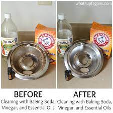 Using the sink stopper to keep the vinegar from draining, place the pans in the kitchen sink and cover them with distilled white vinegar. The Best And Worst Methods Of Cleaning Stove Drip Pans Cleaning Hacks Clean Stove Baking Soda Cleaning