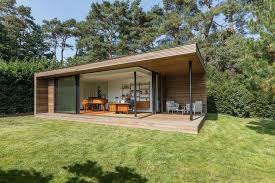 Moderne Tuinkantoren Houten Bijgebouwen Op Maat Project Thomas Vanderveken Gartenburo Gartenhaus Mit Terrasse Gartenhaus Modern