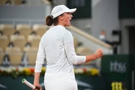 Get the latest player stats on iga swiatek including her videos, highlights, and more at the official women's tennis association website. Iga Swiatek Puts Studies On The Back Burner To Focus On Tennis