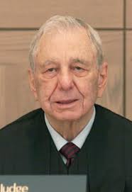 Retired Judge Donald Ross of Omaha lived by a simple rule: Do what's right